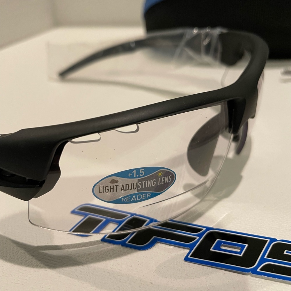 NWT Tifosi Crit Blackout Fototec Readers +1.50, Sunglasses - Picture 4 of 10
